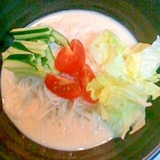 豆乳ごまだれのサラダそうめん